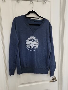 M/L Subaru Blue Adventure Crewneck Sweatshirt